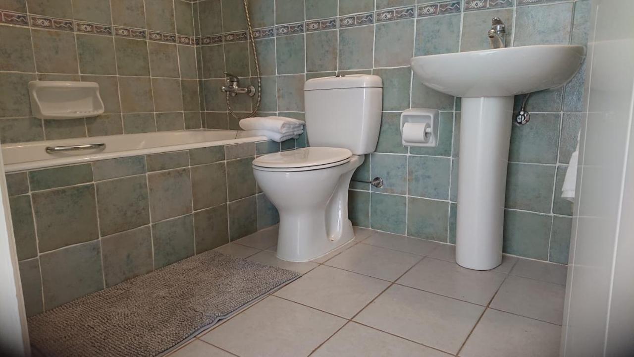 Sea View Apartment Peyia, Paphos ภายนอก รูปภาพ